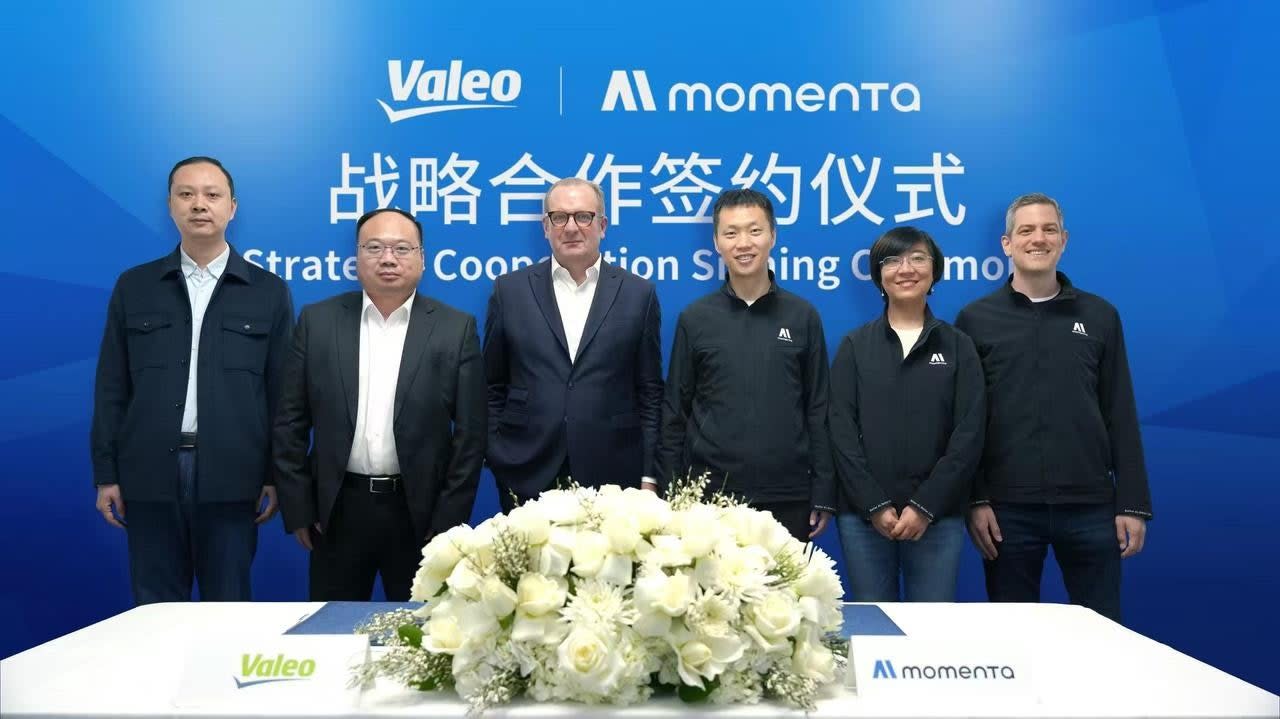 Valeo dan Momenta Bergabung Kembangkan Mobil Otonom Canggih untuk Pasar Global