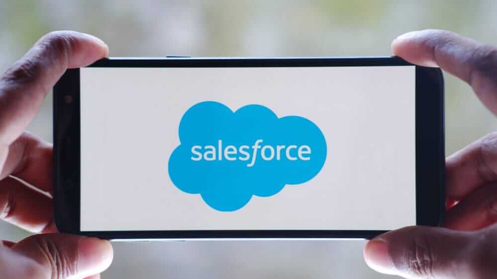 Salesforce Siap Bangkit: Kinerja AI dan Keuangan Dorong Kenaikan Saham 71%