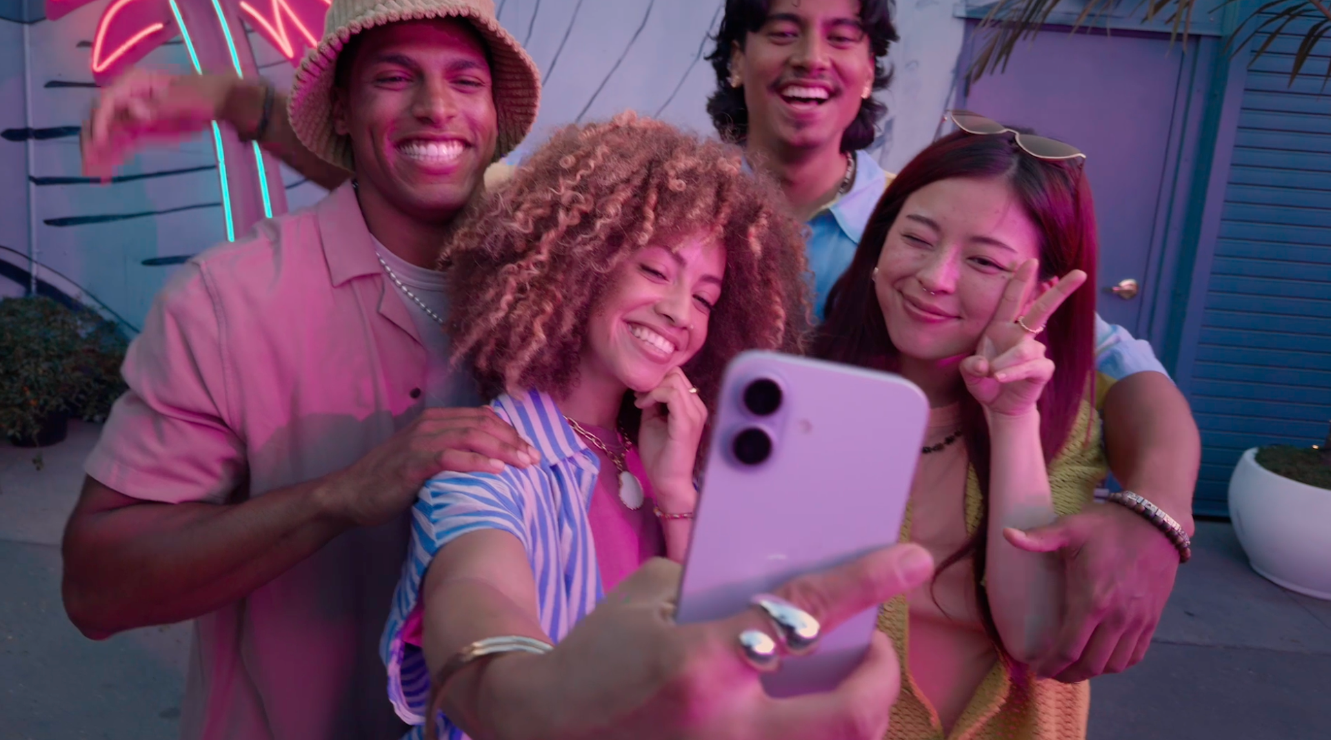 Inovasi Kamera Depan iPhone 17 Bikin Selfie Lanskap Jadi Mudah Tanpa Putar Ponsel