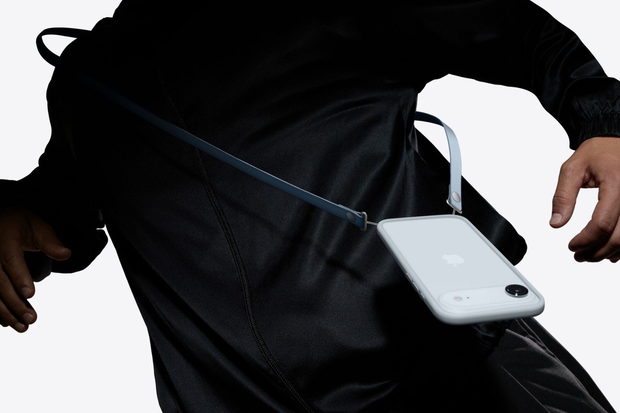 Apple Resmi Rilis Tali Silang iPhone: Solusi Praktis dan Modis Tanpa Tas