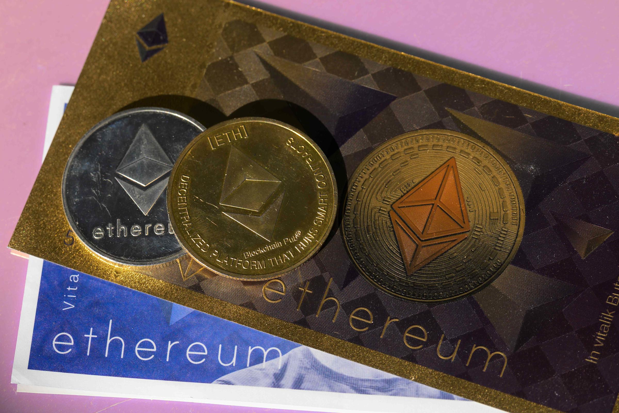 Perusahaan Crypto Treasury Baru Raih Untung Besar dari Altcoin dan Worldcoin