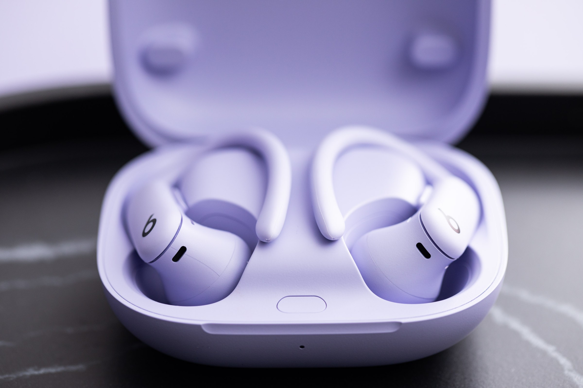 Pembaruan iOS 26 Bawa Fitur Canggih Pemantauan Detak Jantung ke Powerbeats Pro 2