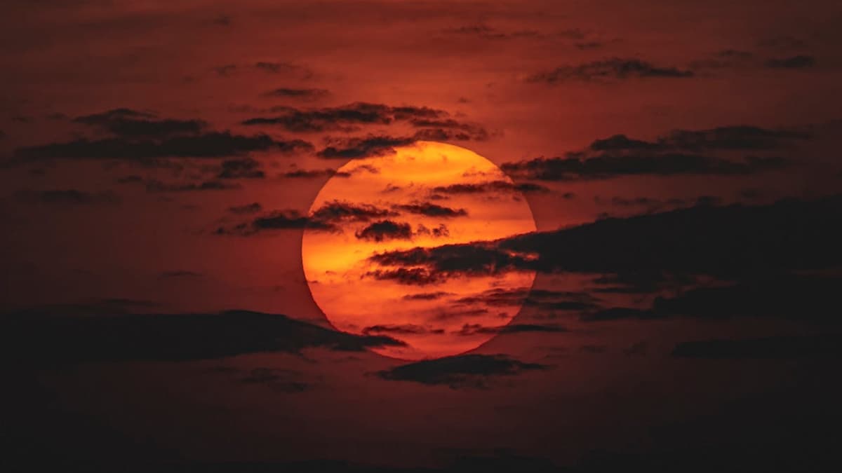 Menguak Rahasia Tachocline, Kunci Aktivitas Magnetik Matahari yang Stabil