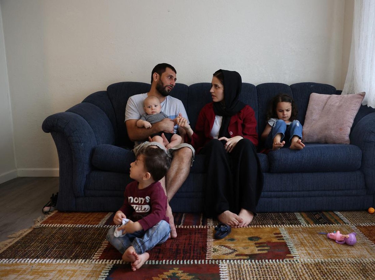 Hentikan Pemborosan Listrik, Cabut Perangkat dari Stop Kontak Saat Tidak Dipakai