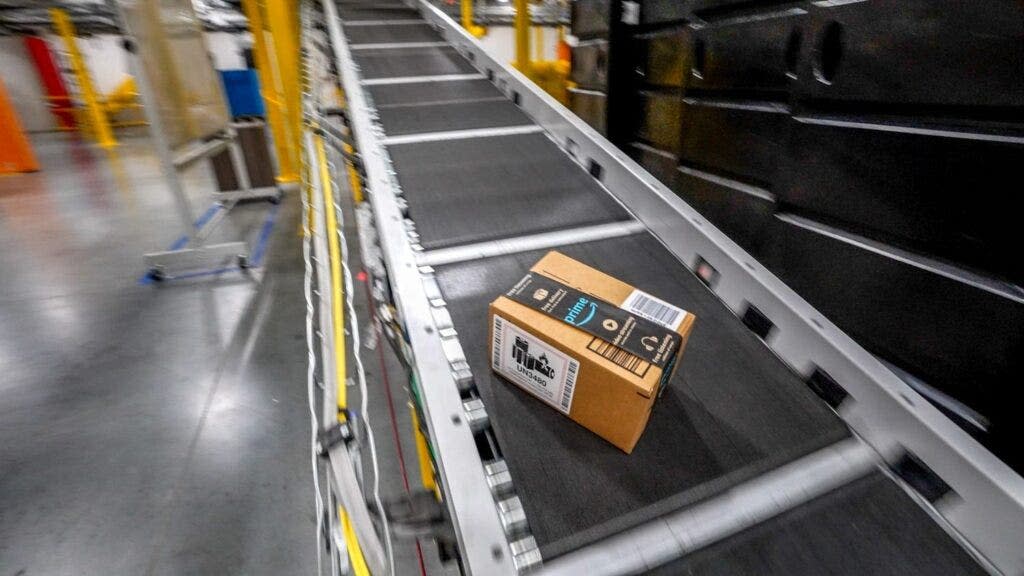 Amazon Akan Gantikan Semua Pekerja dengan Robot Sebelum 2030