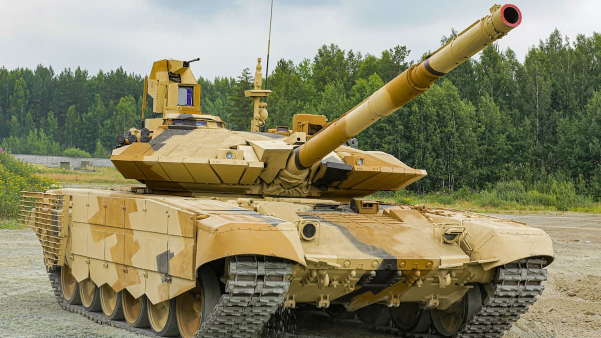 Tank T-90MS dari Pameran IDEX 2025 Dikerahkan ke Front Ukraina Karena Tekanan Rusia