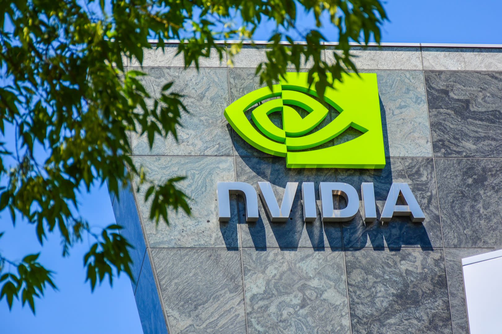 Penurunan Saham Nvidia akibat Regulasi China Picu Turunnya Harga Bitcoin dan Token AI
