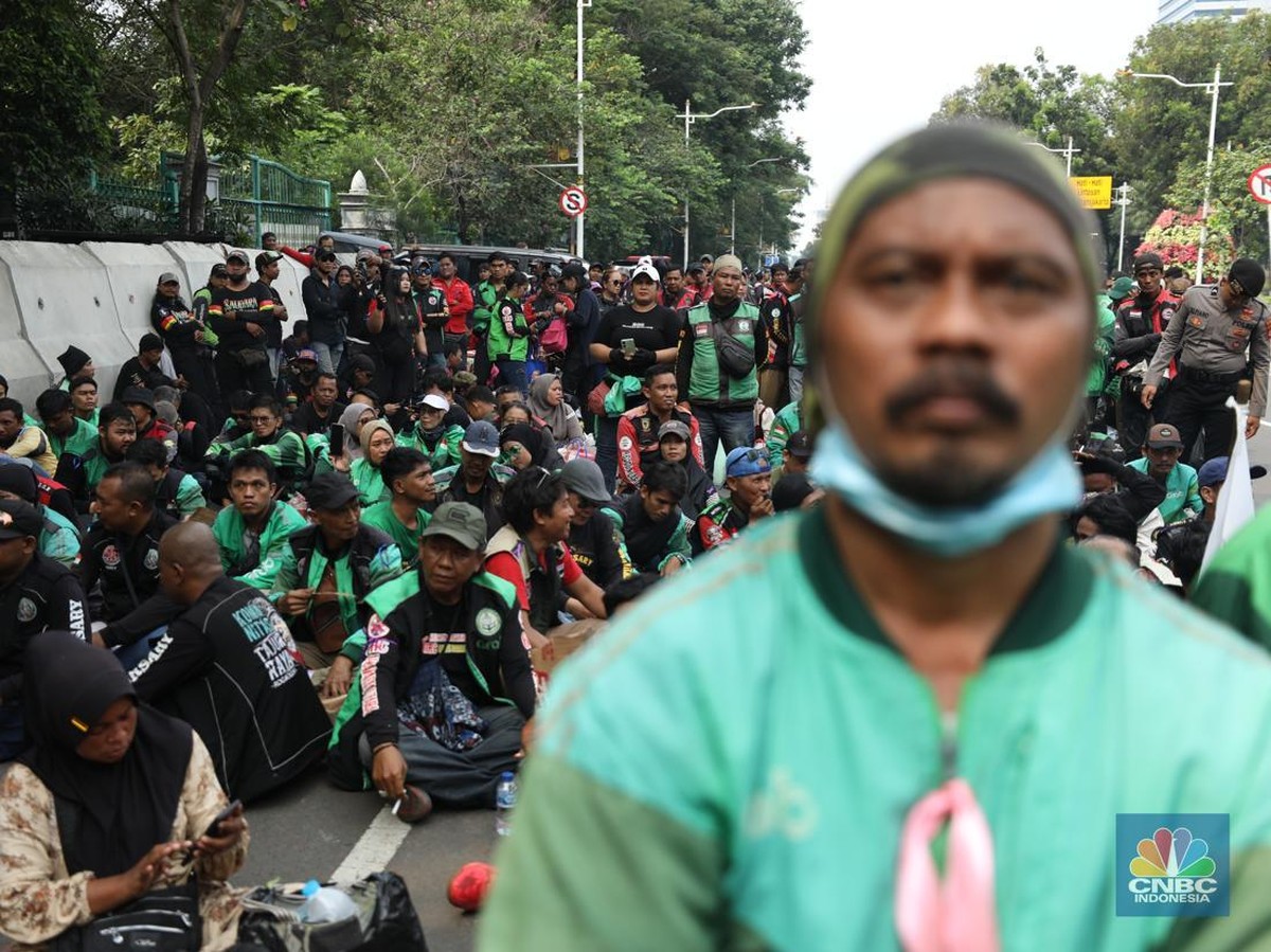 Pengemudi Ojol Gelar Aksi Besar Tuntut Pencopotan Menteri Perhubungan