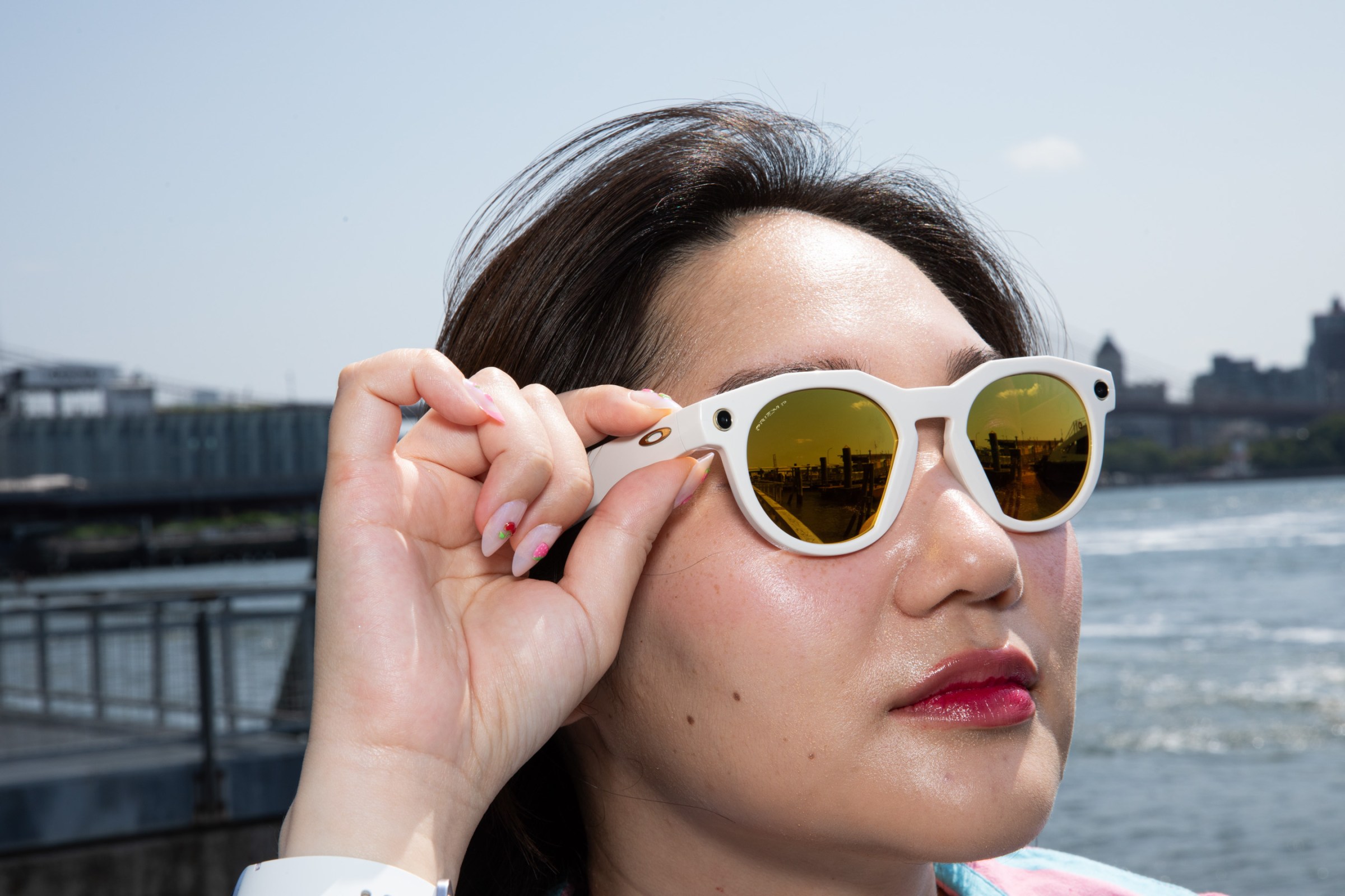 Meta Siap Luncurkan Kacamata Pintar Terkini dengan Kontrol Gesture dan AI Canggih