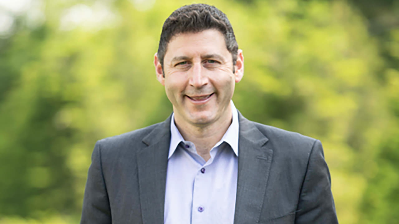 Mengoptimalkan Layanan Manajemen Kekayaan dengan Teknologi Terintegrasi untuk Kenyamanan Klien