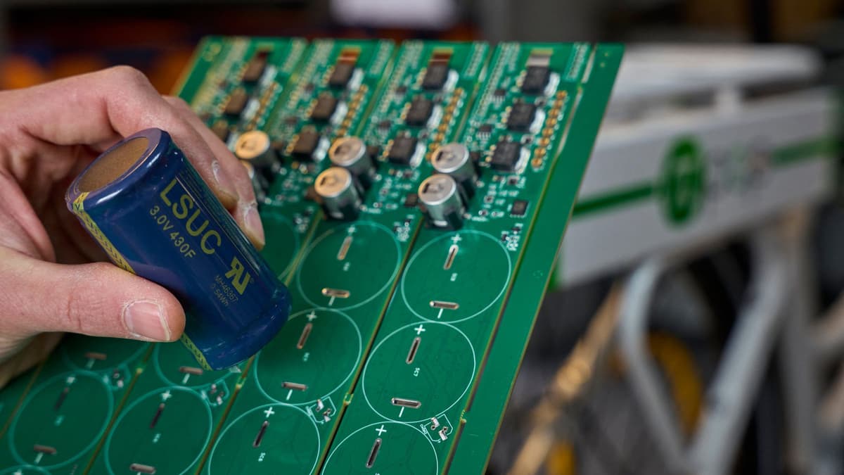 Inovasi Material Superkapasitor Baru Bisa Gantikan Baterai Konvensional