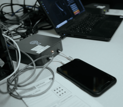 ICE Teken Kontrak 3 Juta Dolar untuk Teknologi Pembobolan Ponsel Graykey