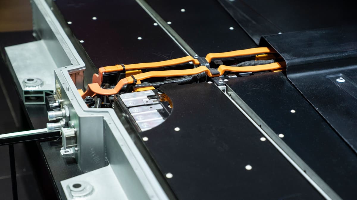 Elektrolit Padat Baru Baterai Natrium Buka Jalan untuk Penyimpanan Energi Aman