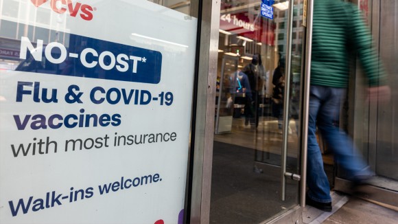 Panel Vaksin AS Bingung soal Kebijakan COVID-19 dan Vaksin Anak