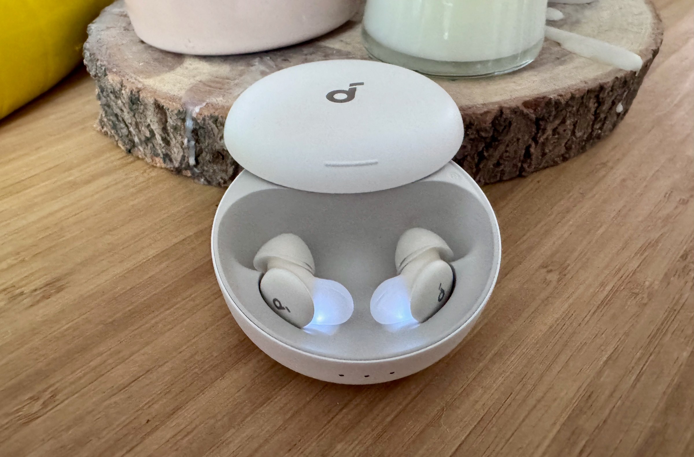 Anker Soundcore Sleep A30: Telinga Kecil yang Bisa Redam Dengkuran dan Bantu Tidur Nyenyak