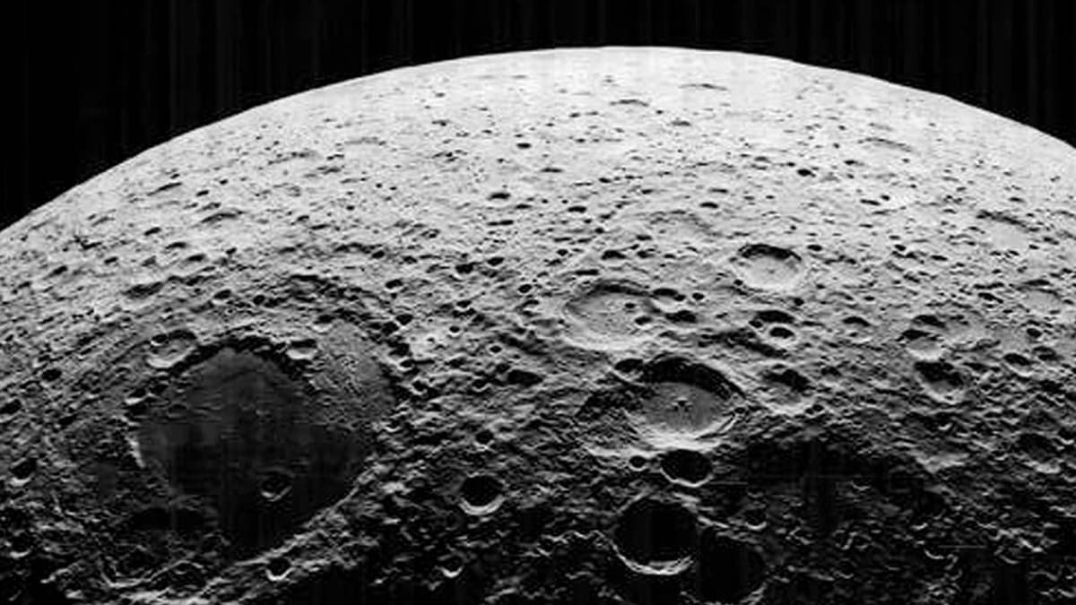 Penemuan Longsor Aktif Tunjukkan Bulan Masih Aktif Secara Geologis