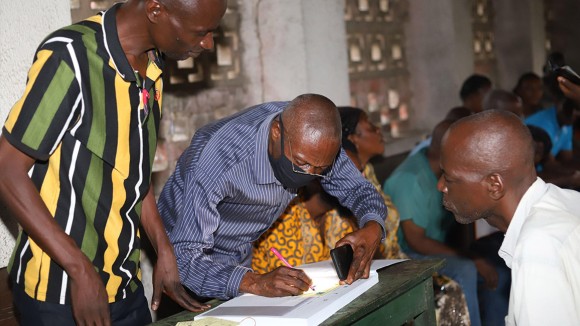 Wabah Ebola Mematikan Melanda DRC, Tantangan Besar di Wilayah Terpencil - image 1