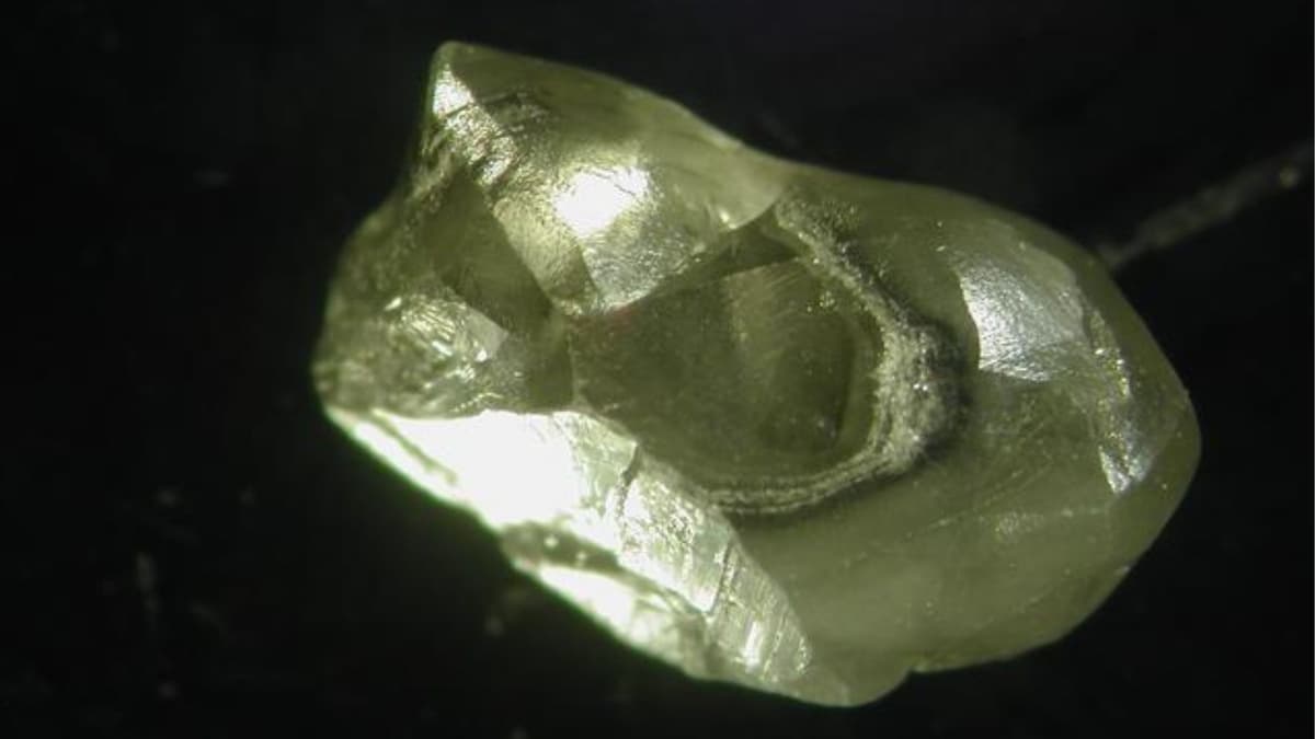 Penemuan Baru dalam Berlian Ungkap Rahasia Mantel Bumi yang Dalam - image 1