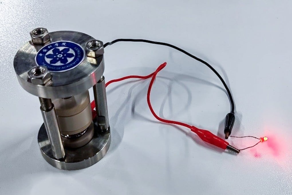 Baterai Ion Hidrid: Inovasi Penyimpanan Energi Aman dan Berkinerja Tinggi