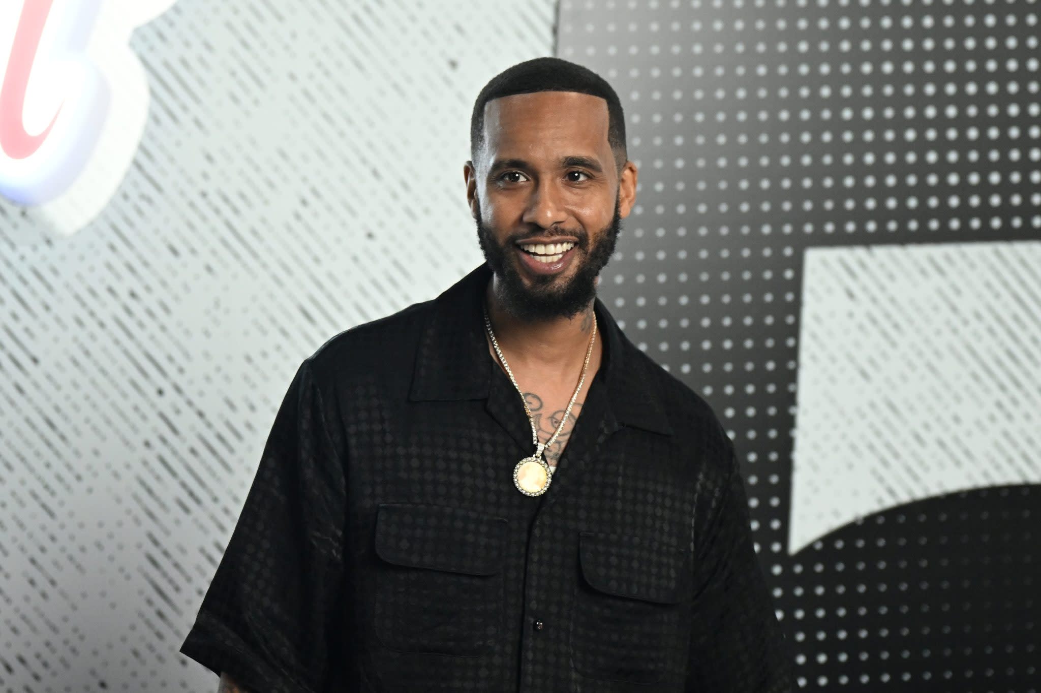 Derrick Hayes & Tyler Perry: Kunci Sukses Bisnis dengan Fokus dan Keteguhan Visi