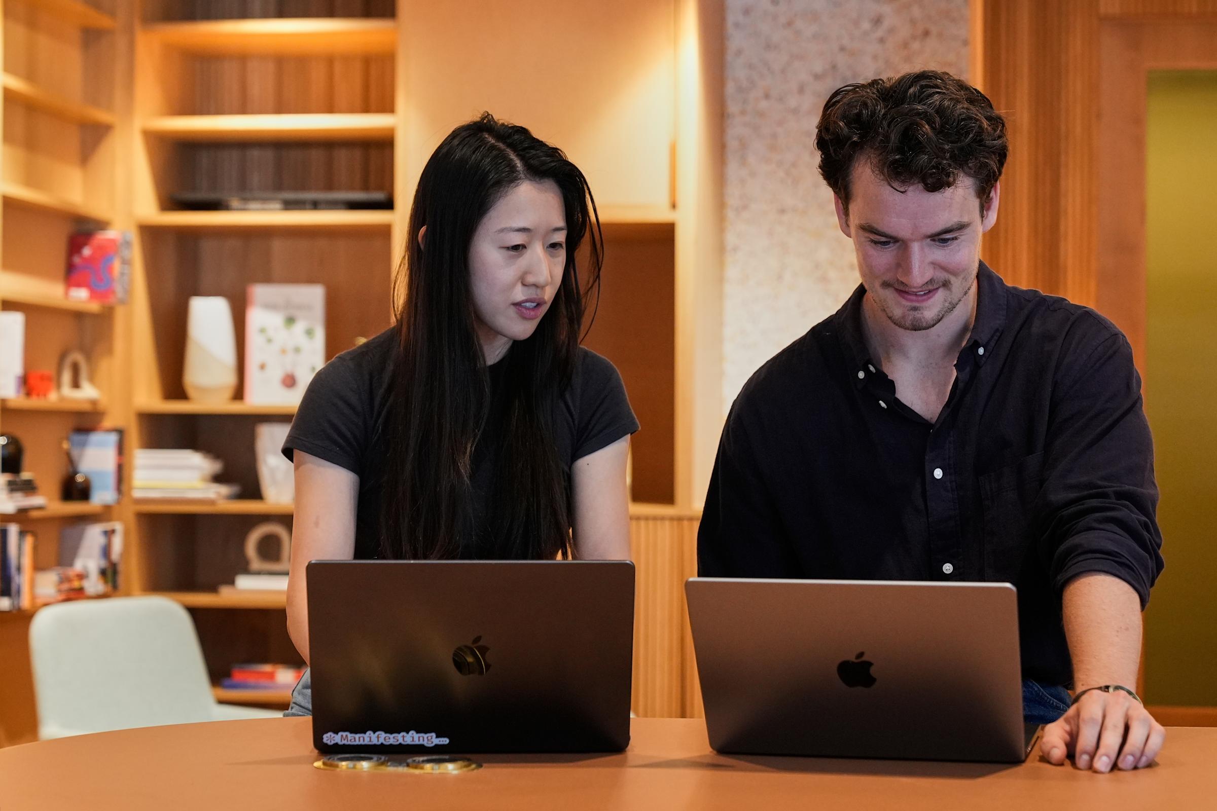 AI 'Vibe-Coding' Mengubah Cara Programer Bekerja Tanpa Ganti Peran Utama