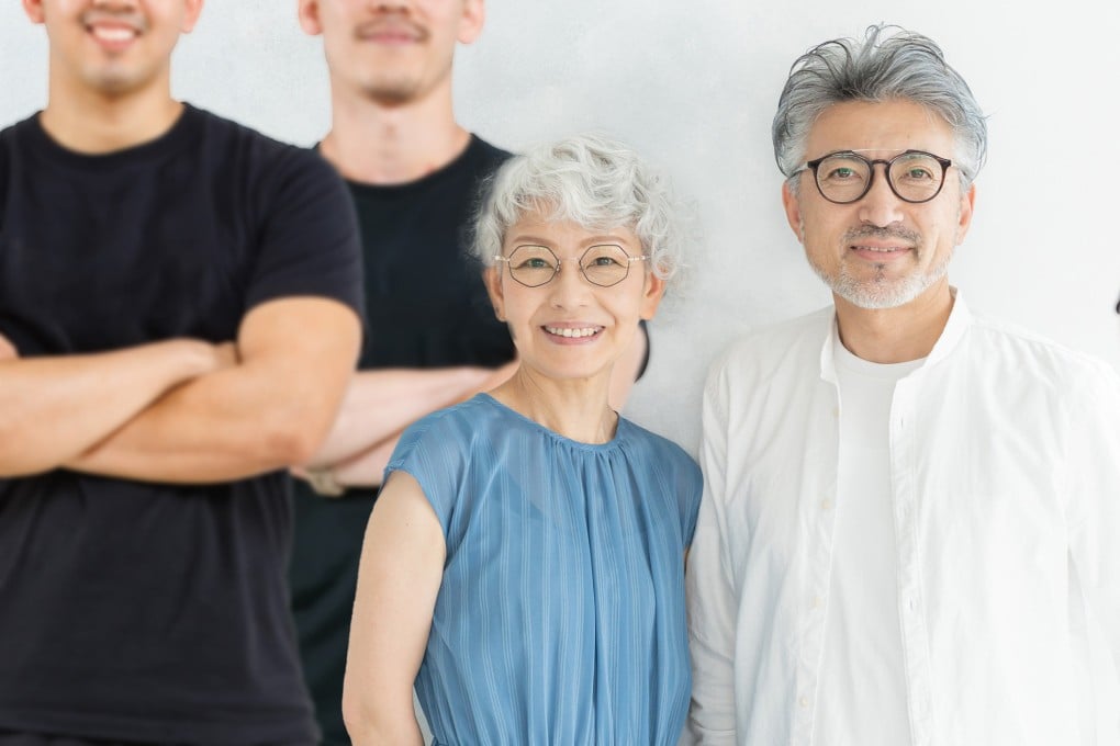 Pria Berotot Jadi 'Anak Sewa' Lindungi Lansia di China, Tren Membesar