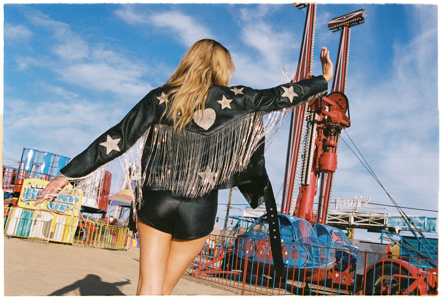 Debenhams Group Membawa Merek Mode Inggris ke Pasar Amerika Serikat