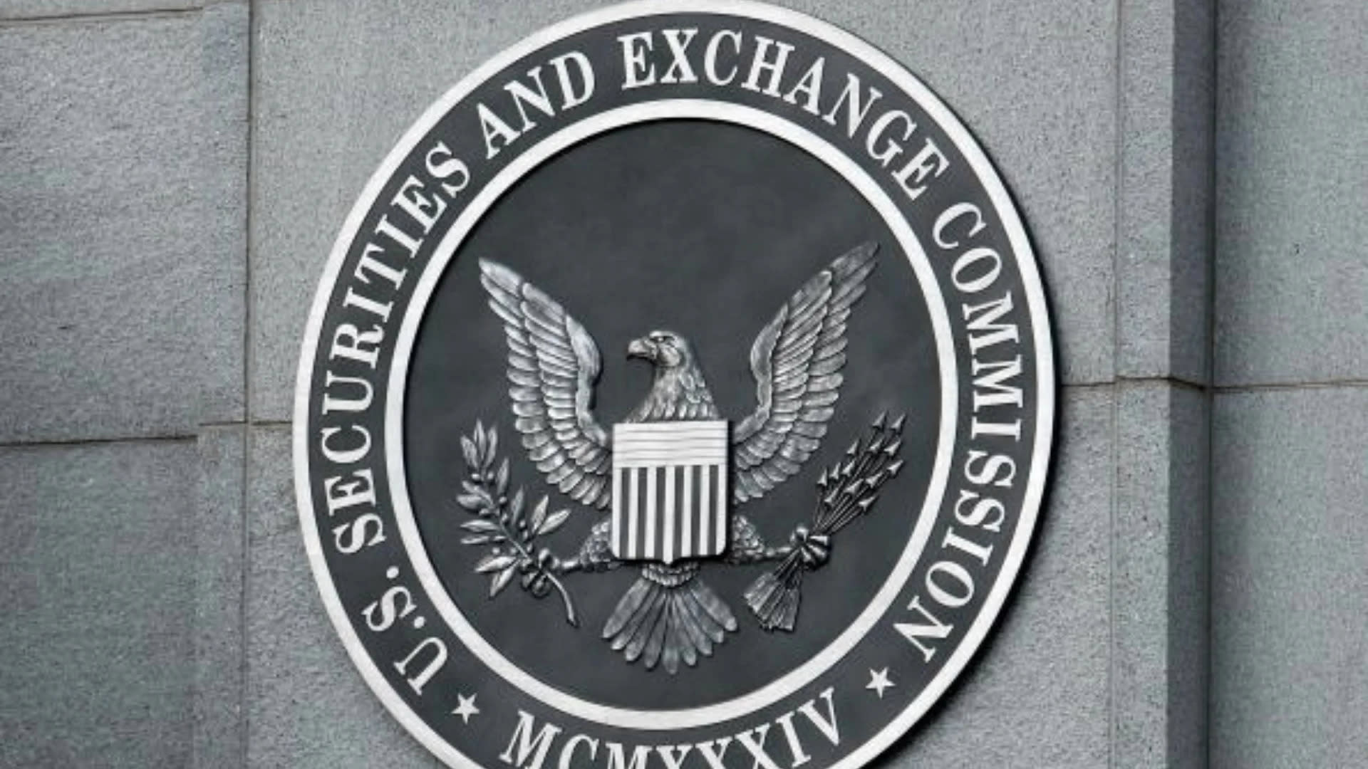 SEC Tangguhkan Saham QMMM dan SDG Karena Dugaan Manipulasi Pasar Crypto