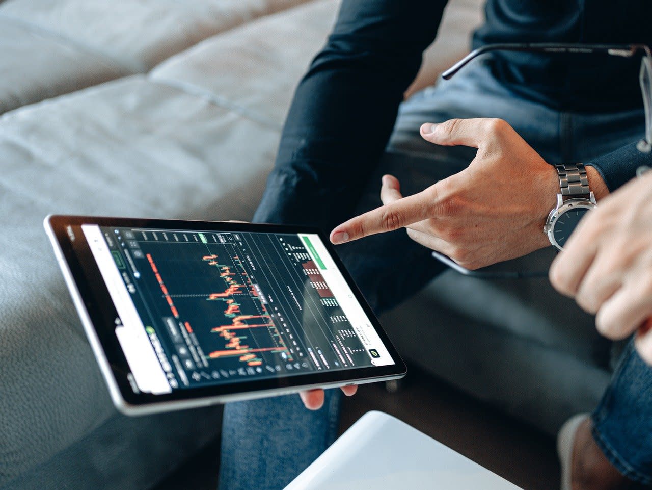 Mengapa Saham Akamai Terpuruk di 2025 Meski Luncurkan Produk Baru