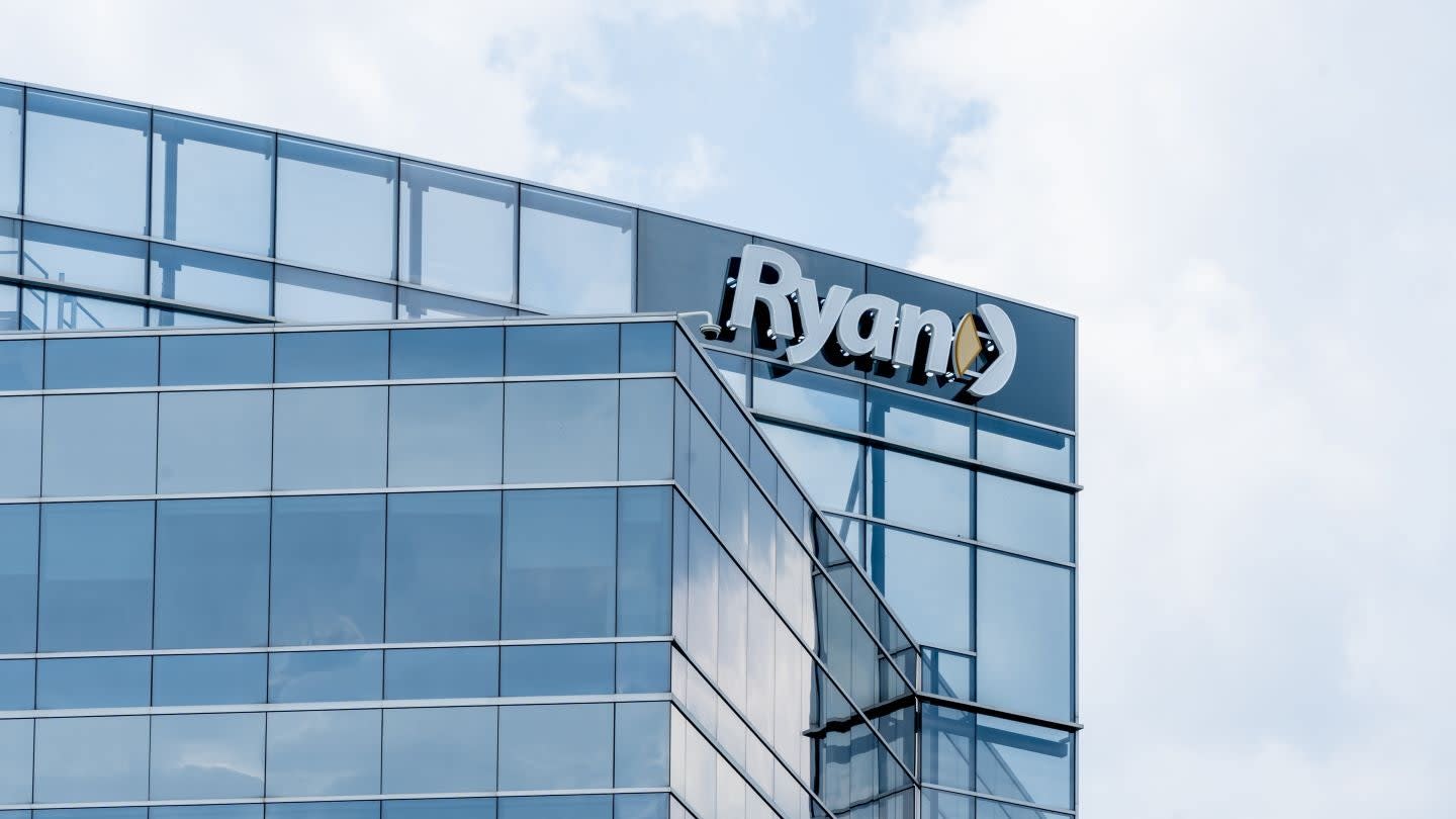 Ryan dan Dhruva Advisors Resmi Kerjasama Perluas Layanan Pajak Global