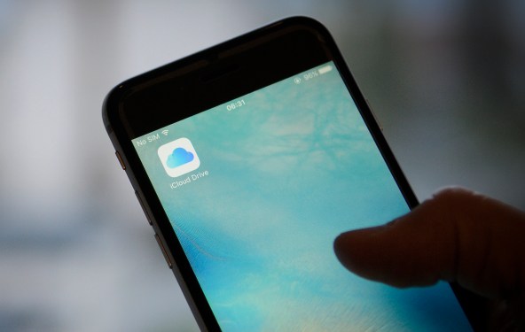 Pemerintah Inggris Kembali Meminta Apple Buat 'Backdoor' untuk Data iCloud