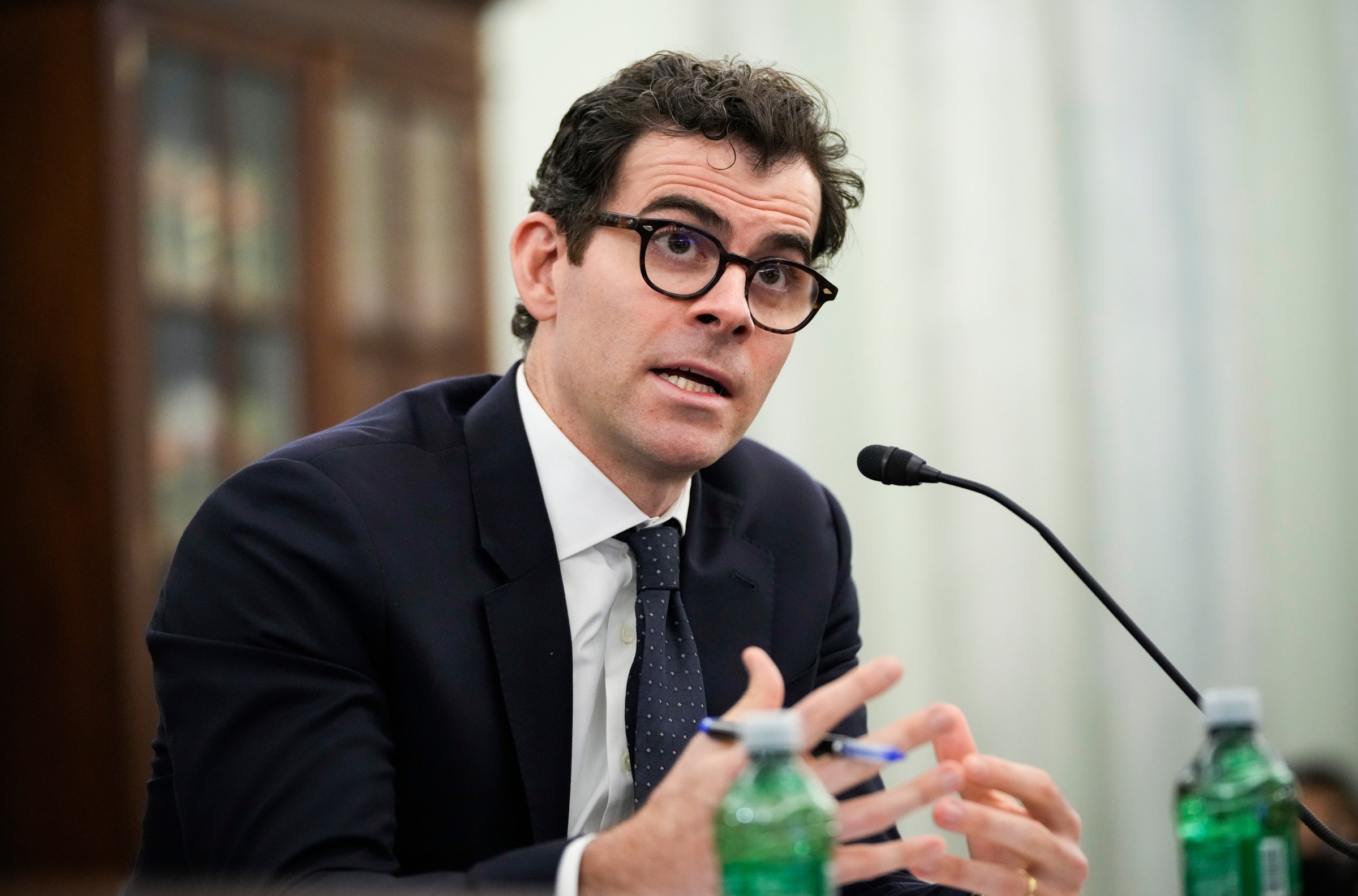 Meta Tegaskan Tidak Gunakan Mikrofon untuk Dengarkan Percakapan Iklan