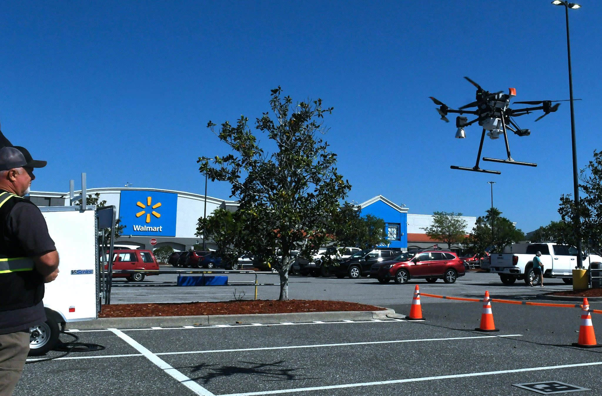 Walmart Siap Perluas Pengiriman Barang Menggunakan Drone di Banyak Kota AS