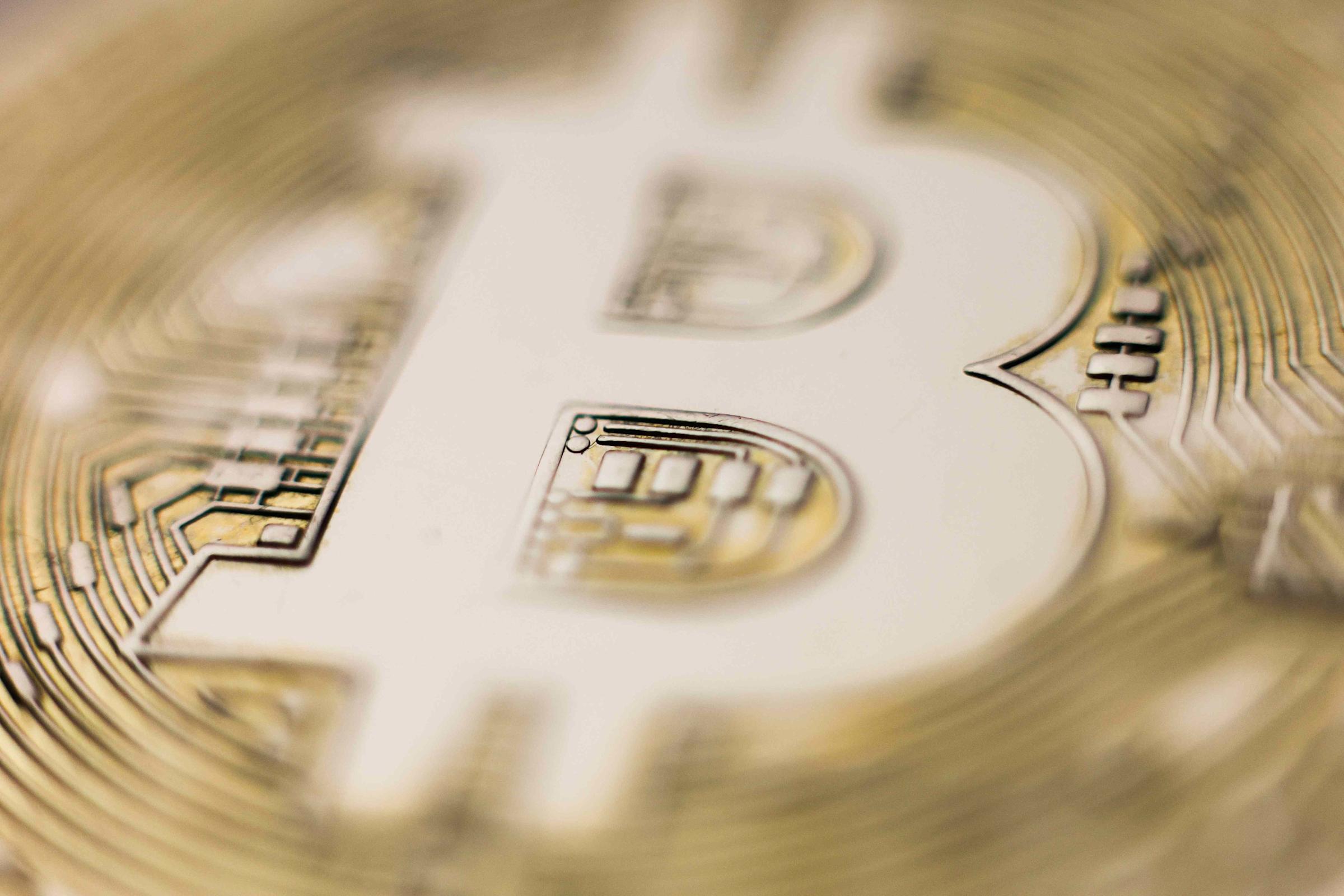 Panduan Pajak Baru Dorong Saham Perusahaan Kripto dan Bitcoin Melonjak