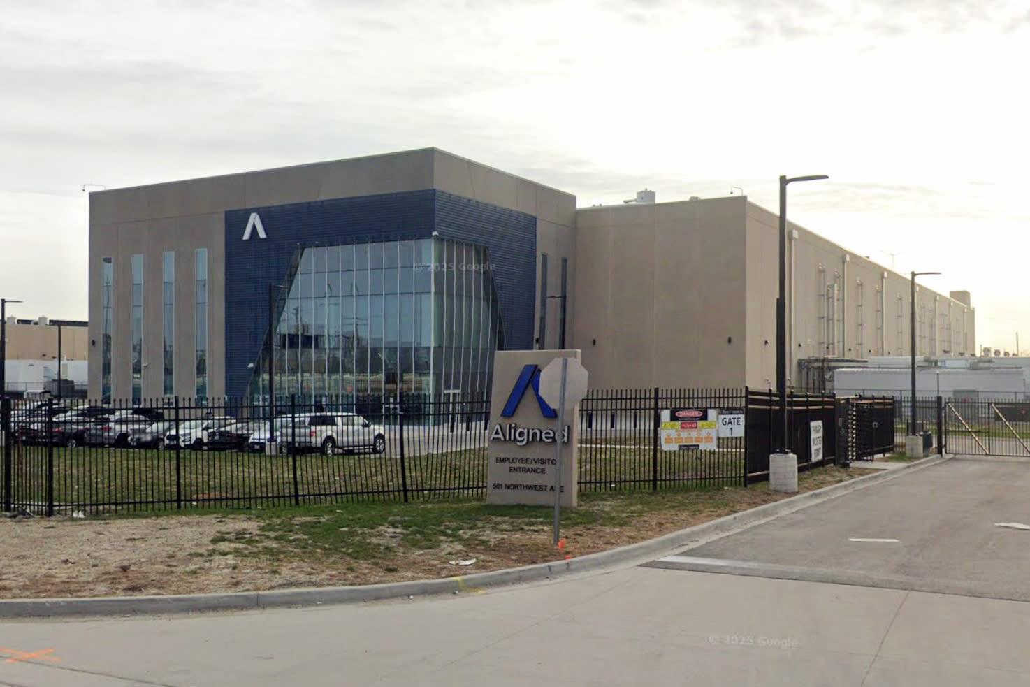 GIP Incar Aligned Data Centers Senilai 40 Miliar Dolar di Tengah Ledakan Investasi AI