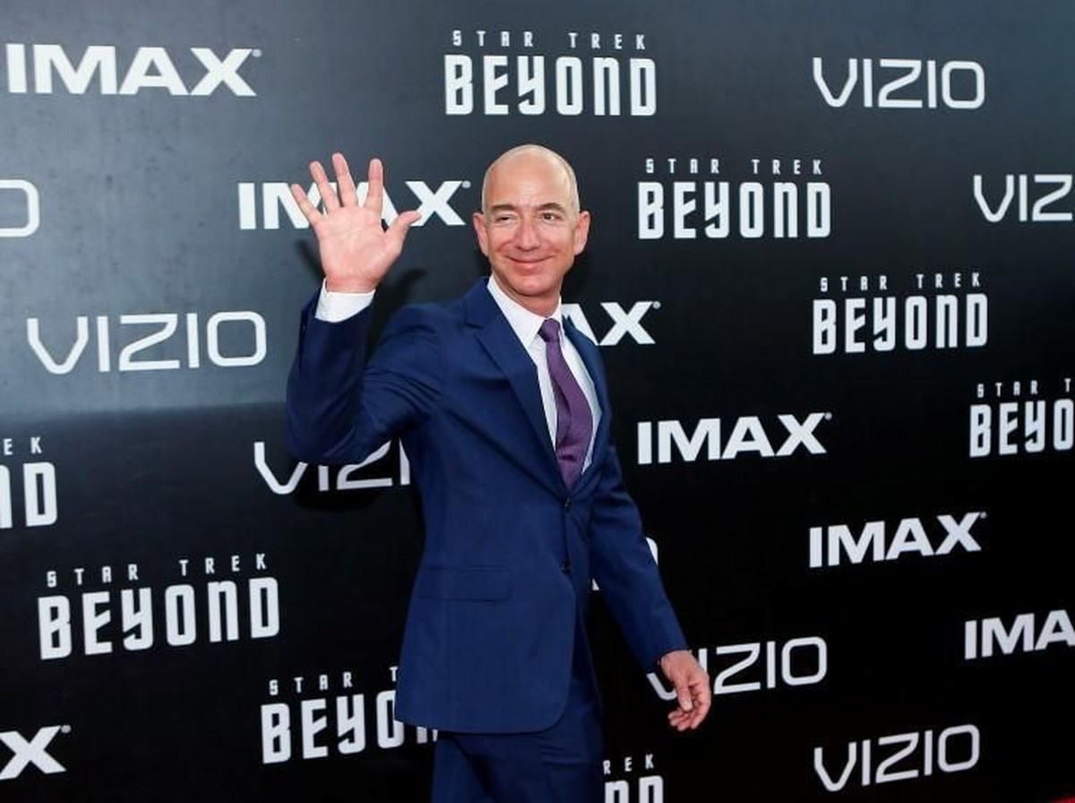 Jeff Bezos Prediksi Pusat Data Gigawatt Akan Dibangun di Luar Angkasa