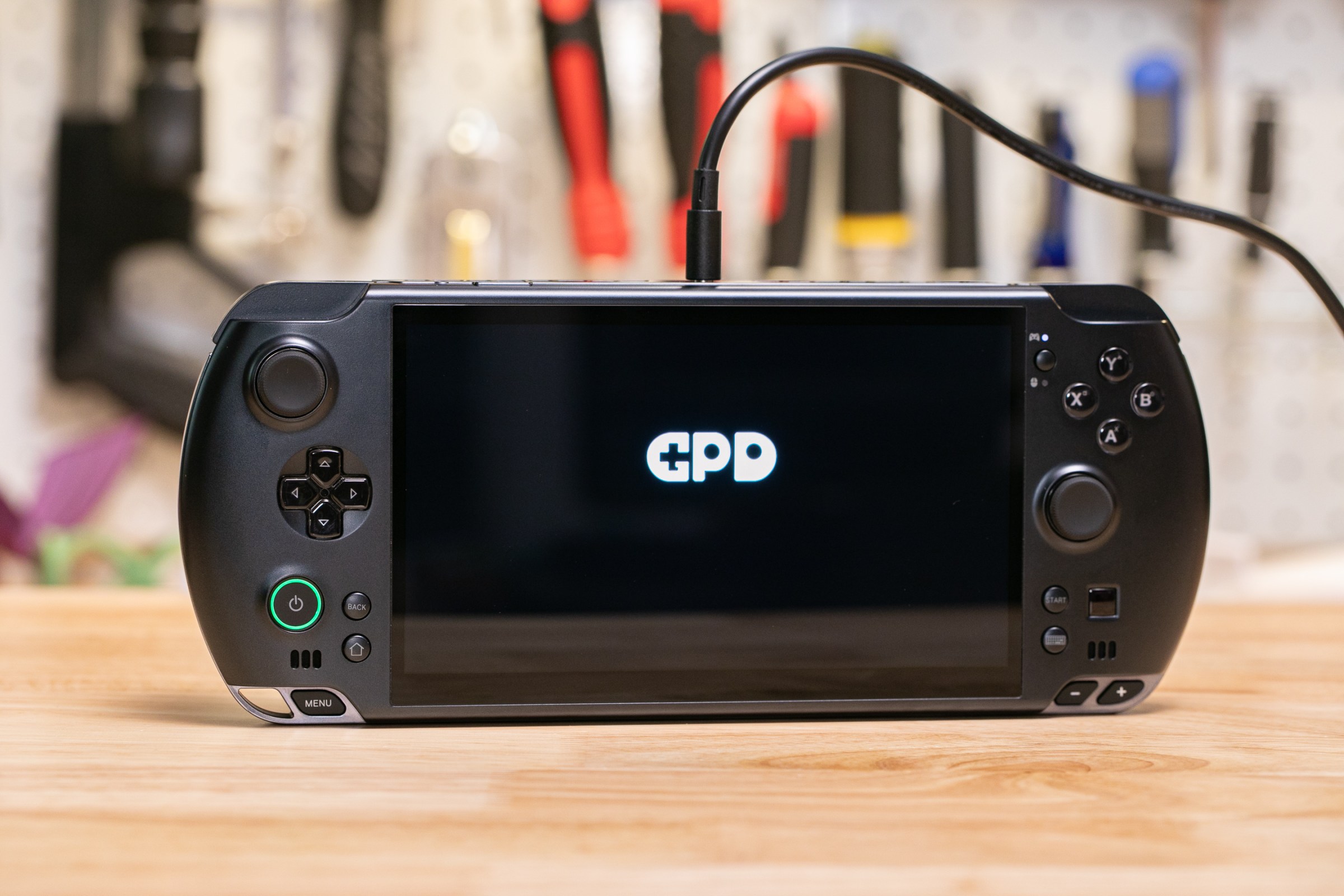 GPD Win 5: Handheld Gaming Paling Kuat dengan Performa Ekstrim tapi Boros Daya