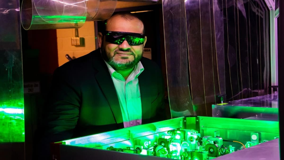 Terobosan Pengamatan Ketidakpastian Kuantum Secara Real-Time dengan Cahaya Ultrafast