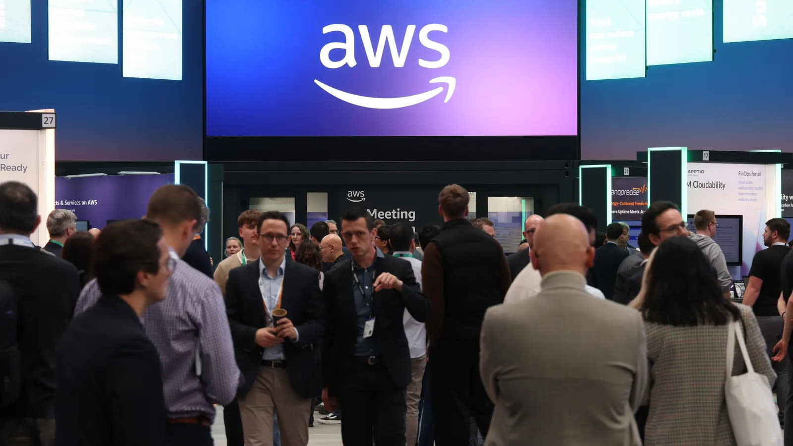 Penjualan Perangkat Lunak Melonjak Lima Kali Lipat Melalui Pasar Cloud Hyperscaler Hingga 2030