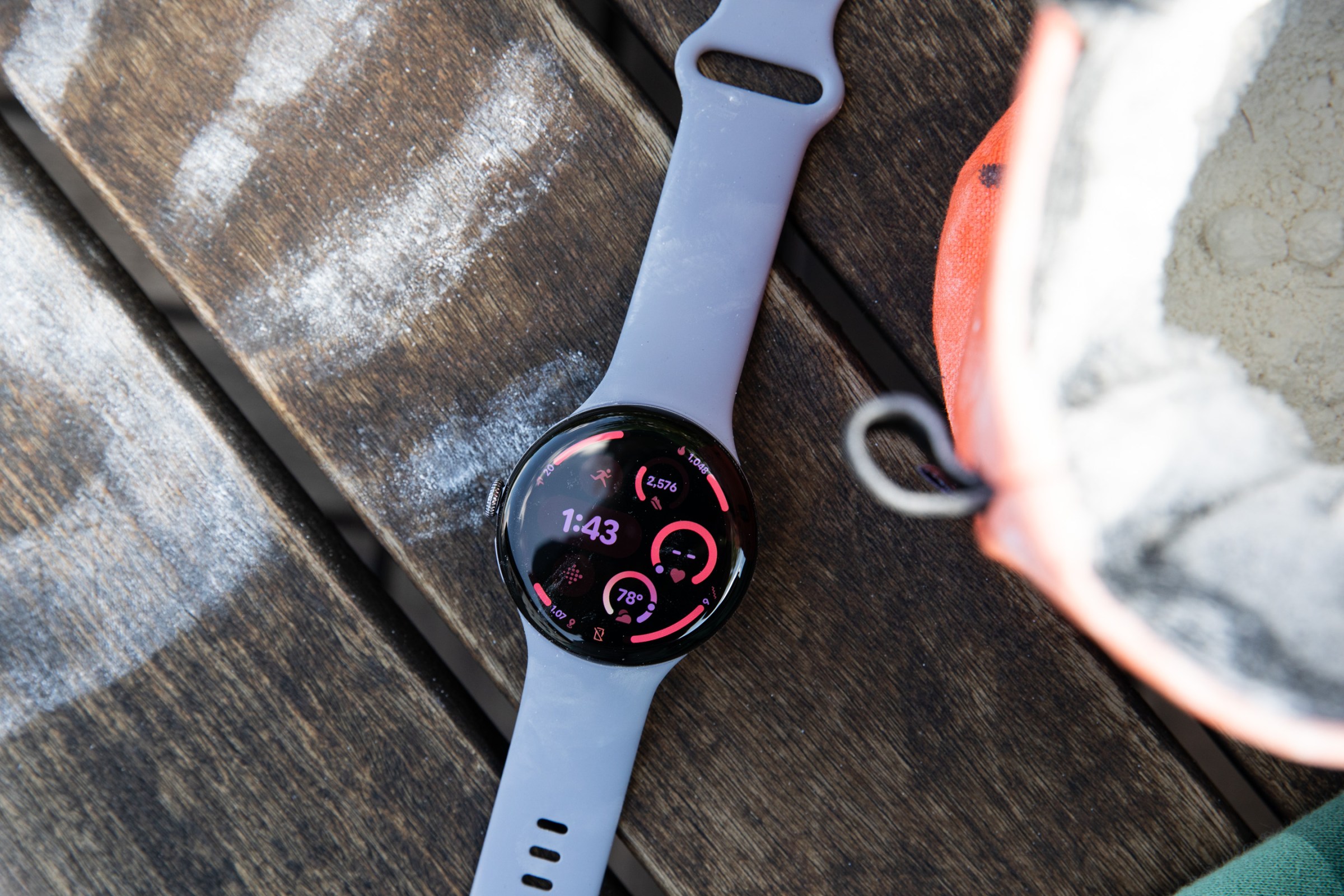 Google Pixel Watch 4: Smartwatch Android Terbaik dengan Desain Baru dan Baterai Tahan Lama