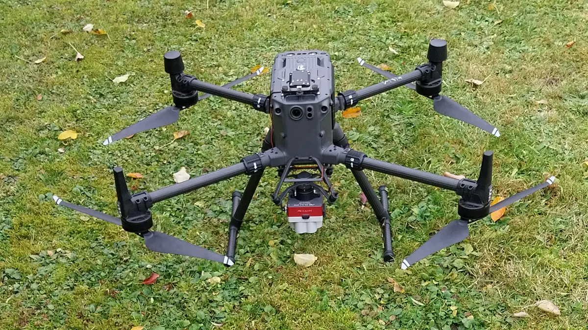 Drone Canggih Lindungi Pohon Tua Hohenheim dari Ancaman Iklim Ekstrem
