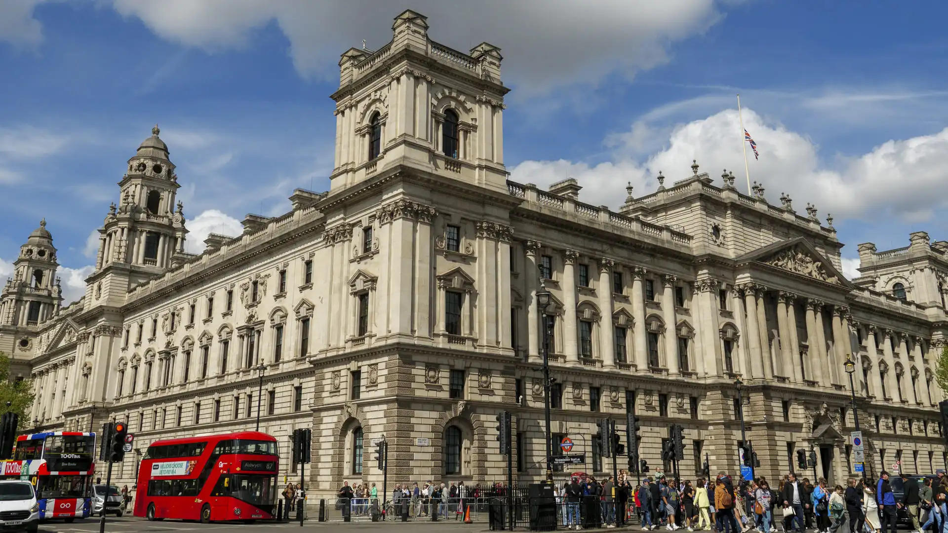 Hargreaves Lansdown Ingatkan Risiko Investasi Kripto Setelah Larangan Dicabut