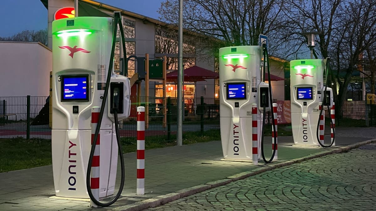 7 Tantangan Infrastruktur Kendaraan Listrik dan Solusinya untuk Masa Depan