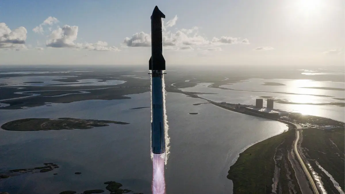 Keberhasilan Uji Terbang Starship Flight 11 Dorong Misi Bulan dan Mars Lebih Dekat