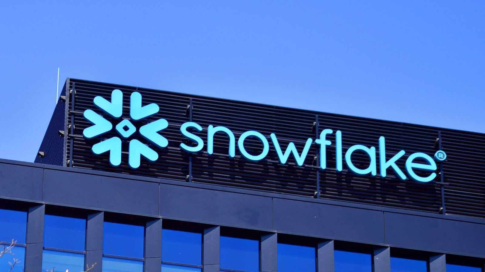 Snowflake Bersinergi dengan Palantir, Saham SNOW Diprediksi Naik Tajam