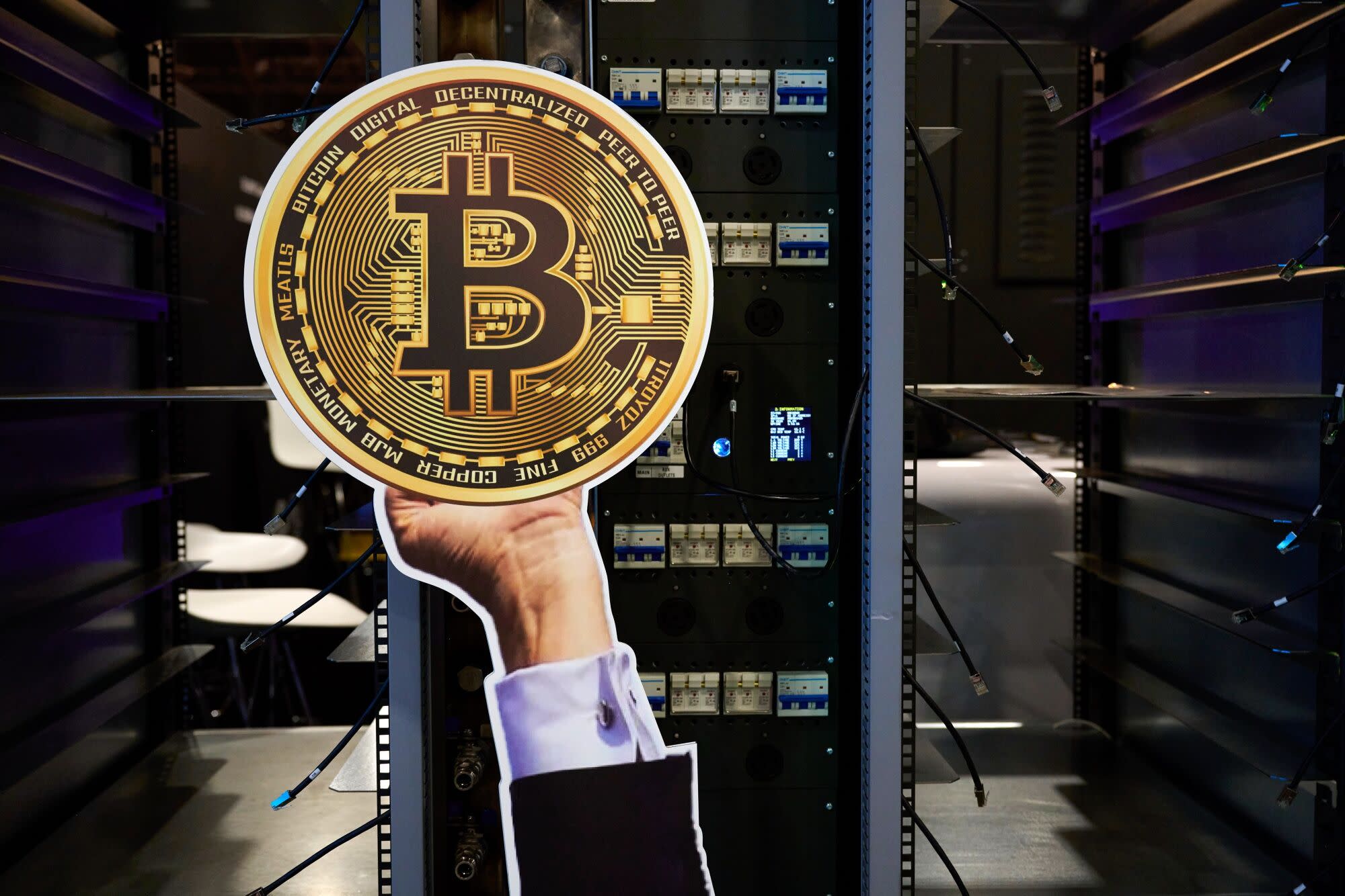Penurunan Bitcoin dan Crypto: Ketidakpastian Pasar dan Perjuangan Membangun Kepercayaan