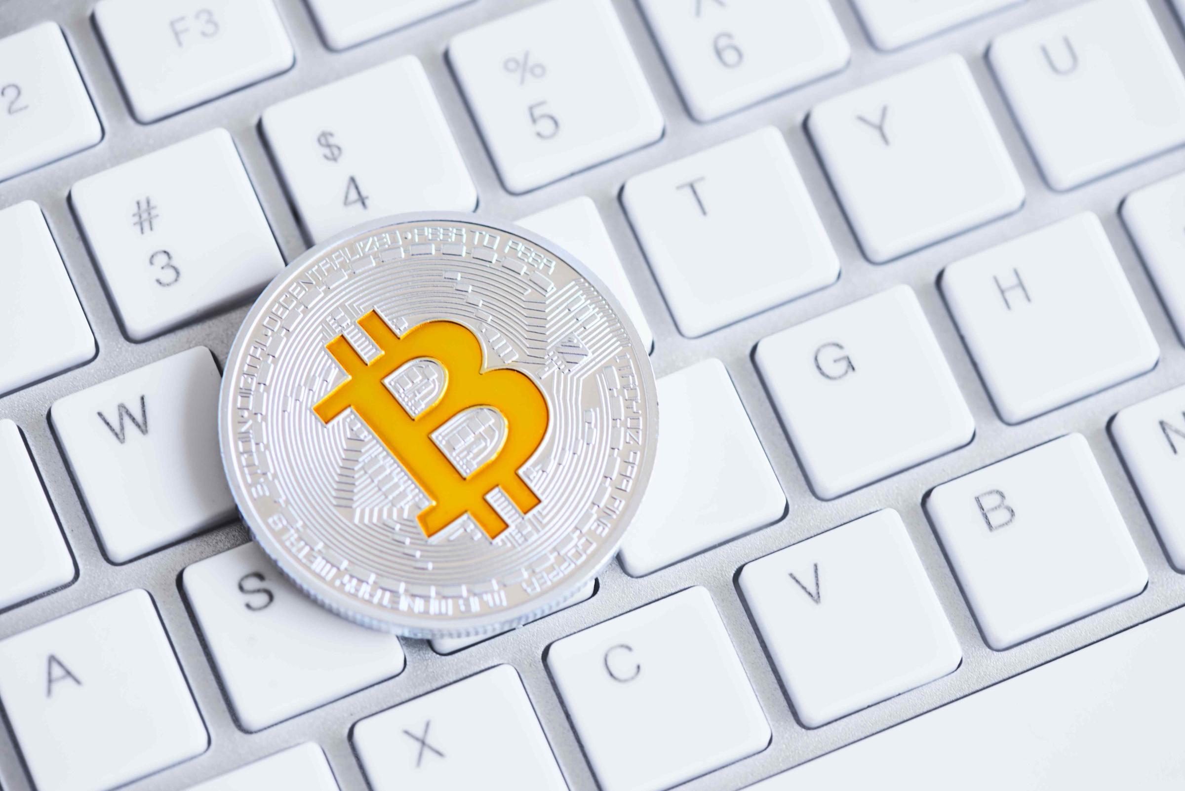 Bitcoin Turun Menjelang 100.000 Dolar, Namun Pakar Tetap Optimis