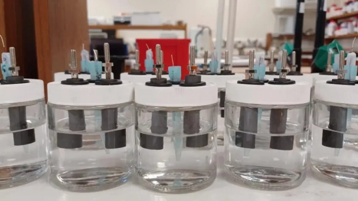 Inovasi Air dalam Baterai Sodium-ion Buka Peluang Energi dan Air Bersih