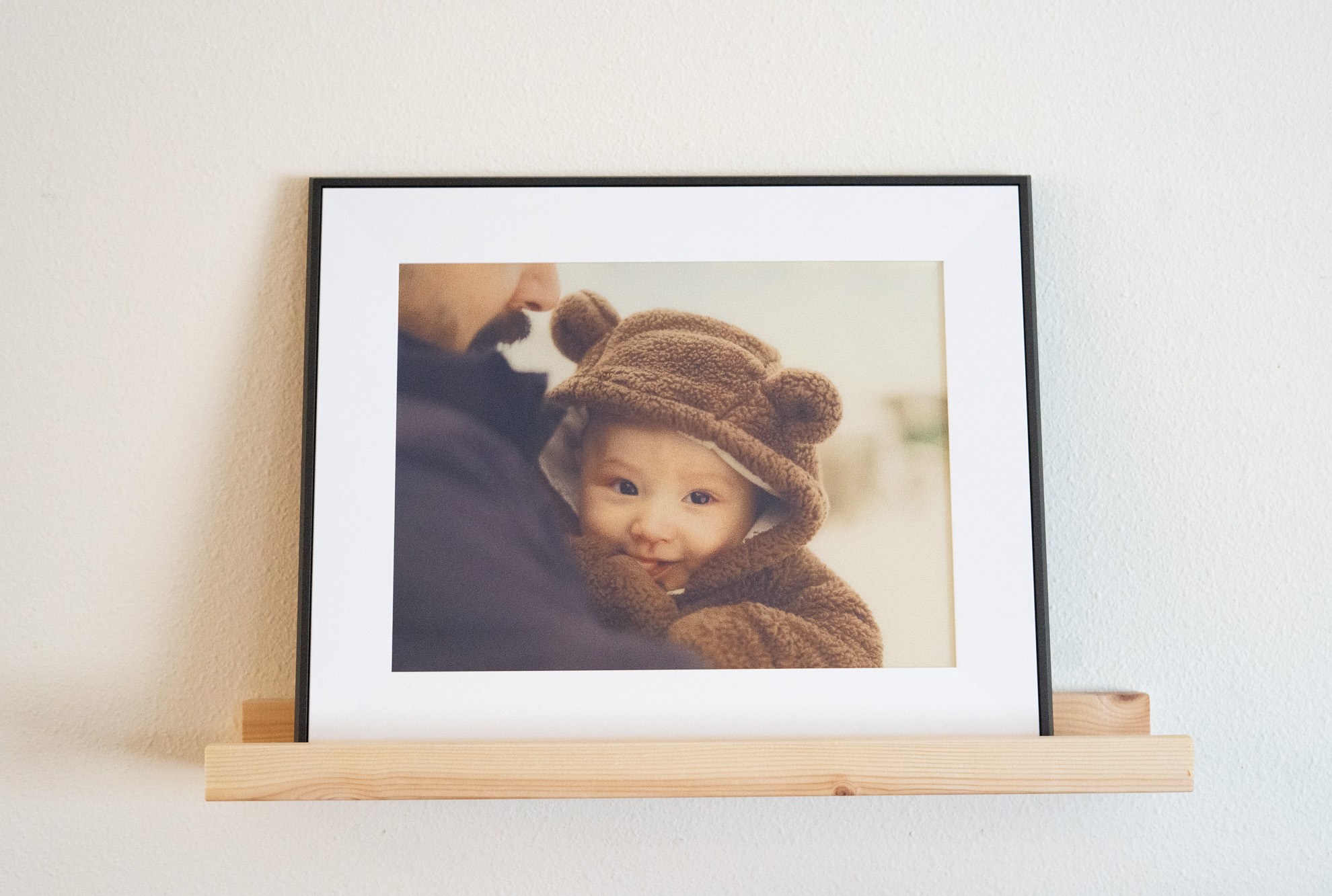 Aura Hadirkan Bingkai Foto Digital E Ink Warna Tahan Lama Tanpa Kabel