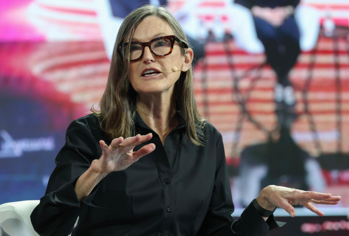 Cathie Wood Prediksi AI dan Blockchain Dongkrak Pertumbuhan Ekonomi Global